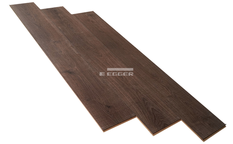 Hình 3 thanh sàn gỗ Egger 8mm - EPL100