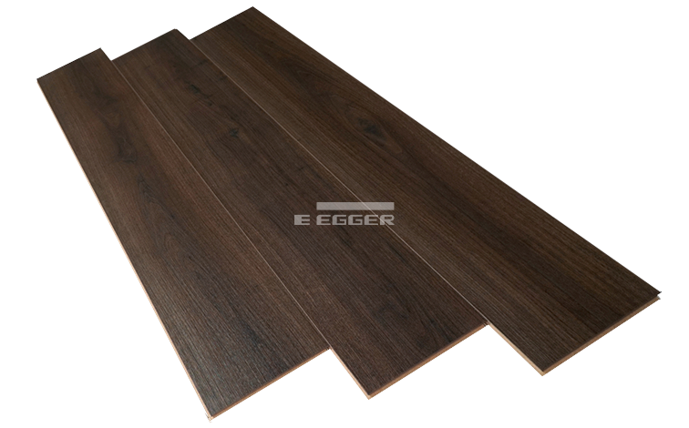 Hình 3 thanh sàn gỗ Egger 8mm - EPL175