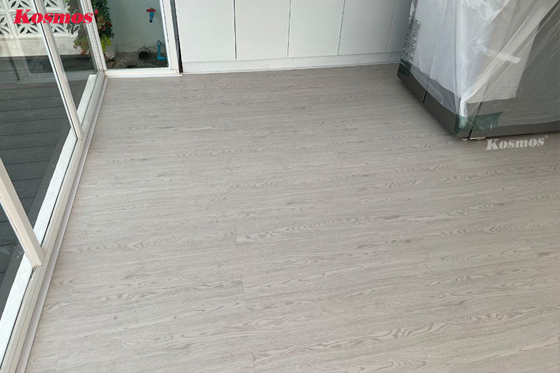 Kosmos distributes plastic flooring for Cuong Long Xuyen wooden floor unit