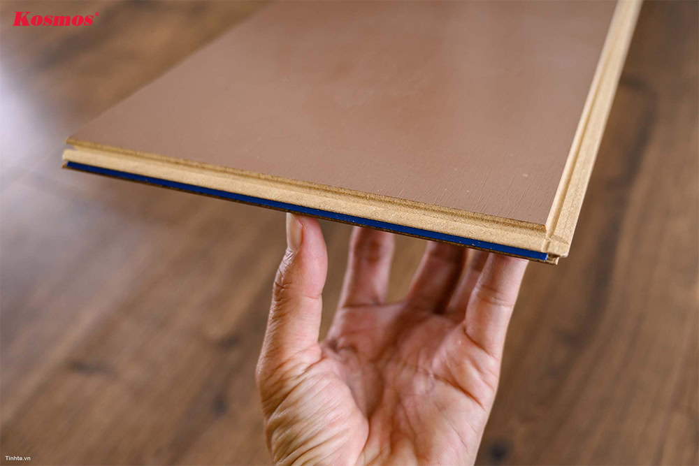 Lớp đế là lớp dưới cùng trong cấu tạo của sàn gỗ công nghiệp Lớp đế là lớp dưới cùng trong cấu tạo của sàn gỗ công nghiệp