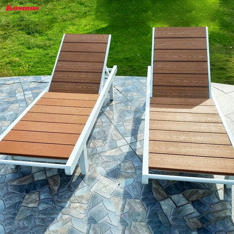 Tận dụng sàn gỗ nhựa ngoài trời làm ghế tắm nắng