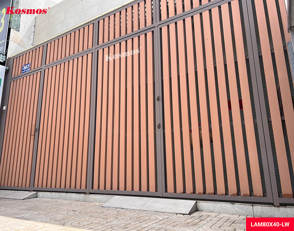 Mẫu cổng gỗ nhựa đẹp từ thanh lam hộp gỗ nhựa