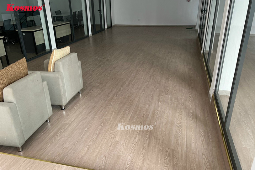 Với tính thẩm mỹ cao, sàn gỗ Povar được sử dụng nhiều tại không gian phòng khách