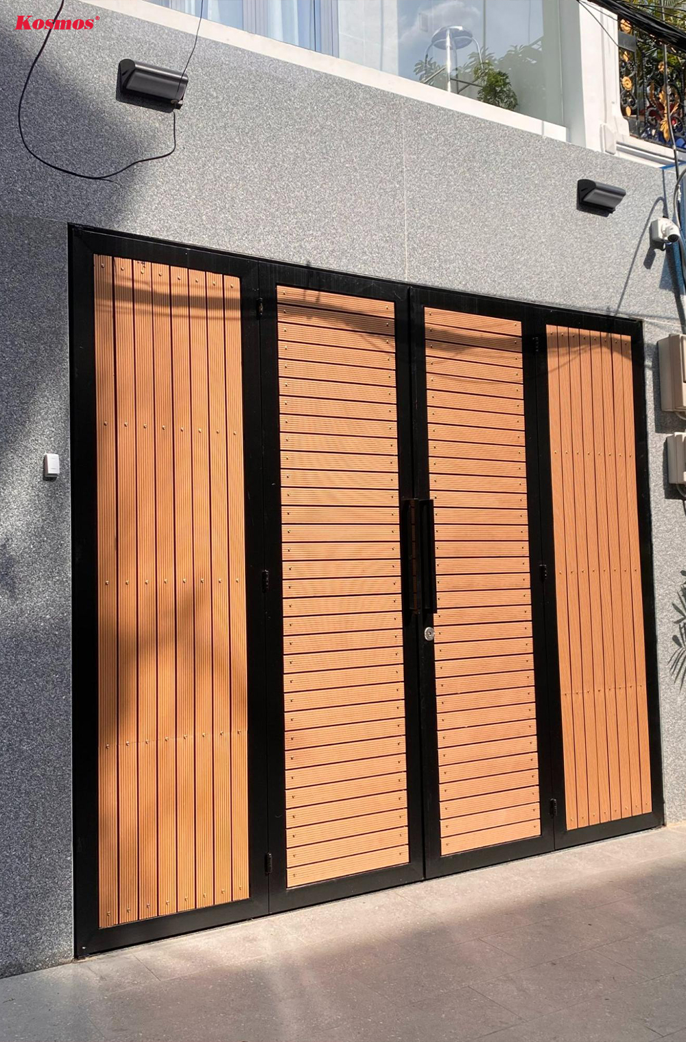 Công trình dùng thanh đa năng gỗ nhựa Kosmos ốp cổng