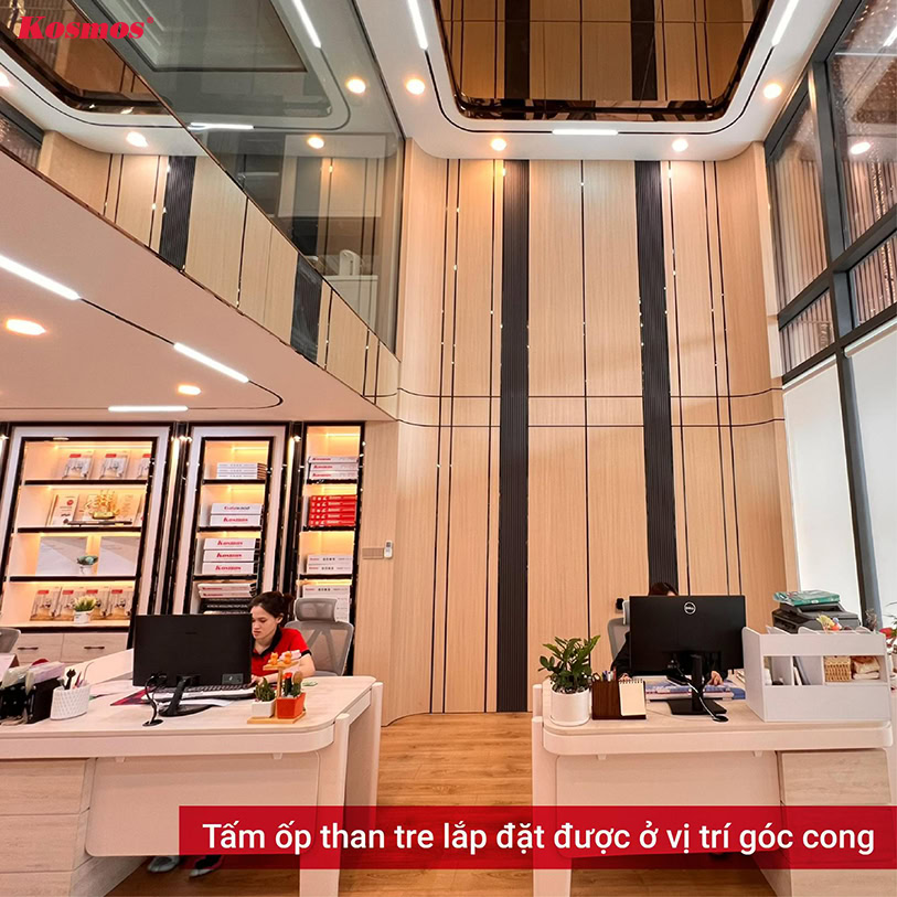 Tấm than tre vân gỗ ốp vách thông tầng cho tòa văn phòng làm việc Tấm than tre vân gỗ ốp vách thông tầng cho tòa văn phòng làm việc