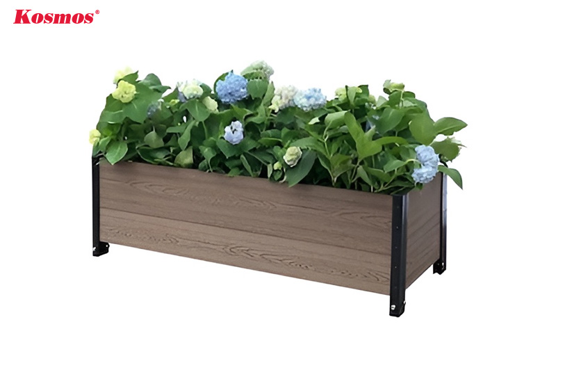 Bồn hoa gỗ nhựa composite có giá cao hơn chậu sành sứ và chậu xi măng