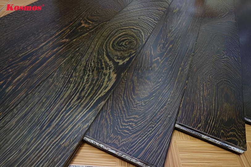 Sàn gỗ Mun Đuôi Công có màu nâu đen đặc biệt