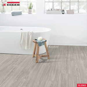 hinh-thuc-te-san-go-egger-el2063-phong-tam