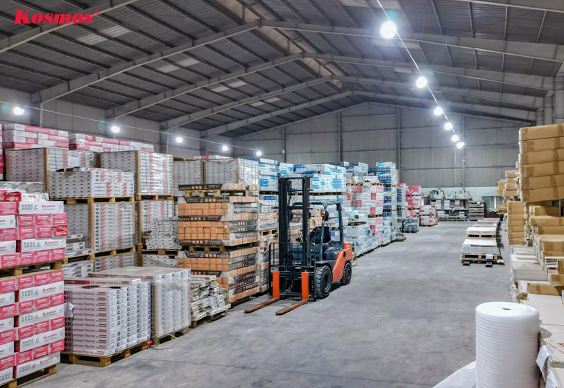 Kho Kosmos có sức chứa lớn 10.000m² sẵn sàng cung ứng số lượng vật liệu lớn