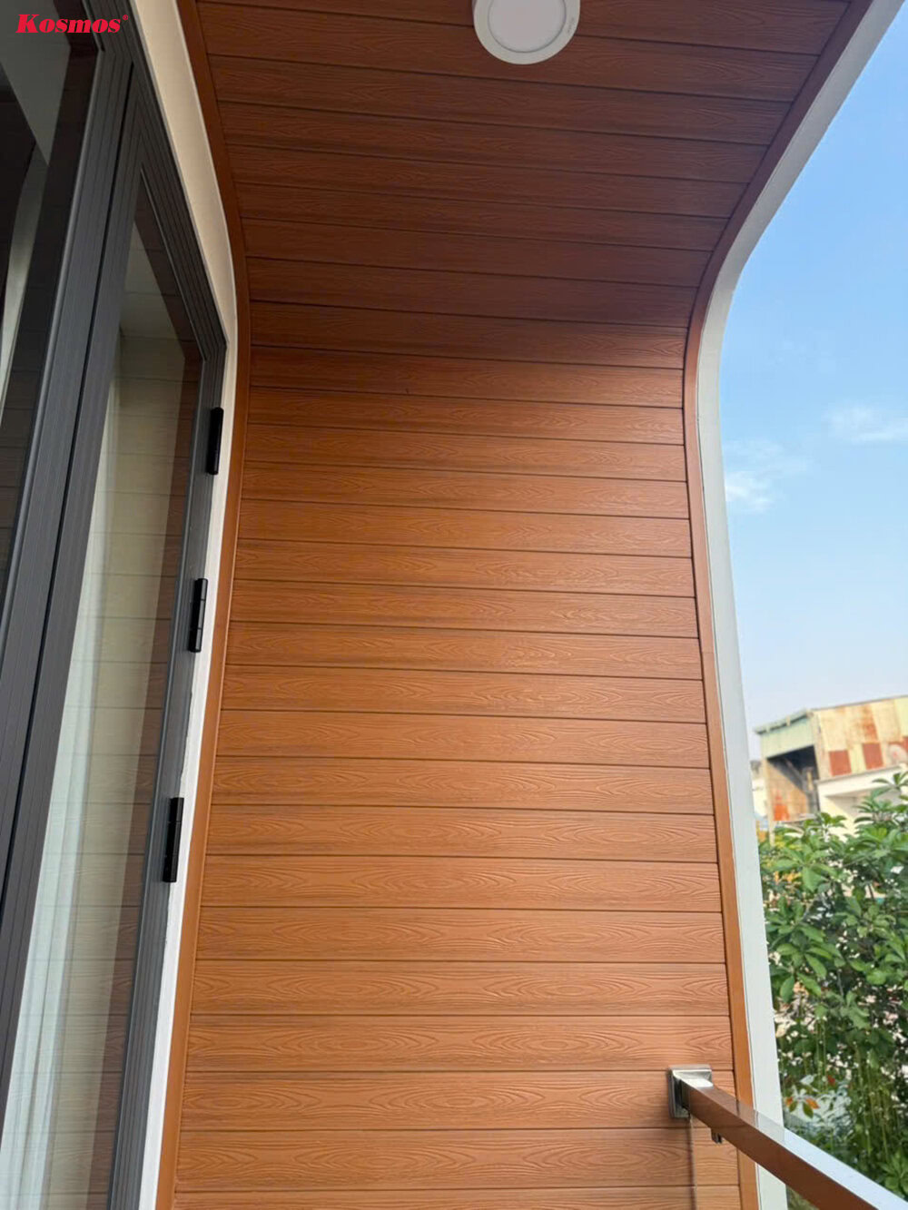 Tấm ốp gỗ nhựa ASA màu vàng cam đậm OP113X16 có thể uốn cong Tấm ốp gỗ nhựa ASA màu vàng cam đậm OP113X16 có thể uốn cong