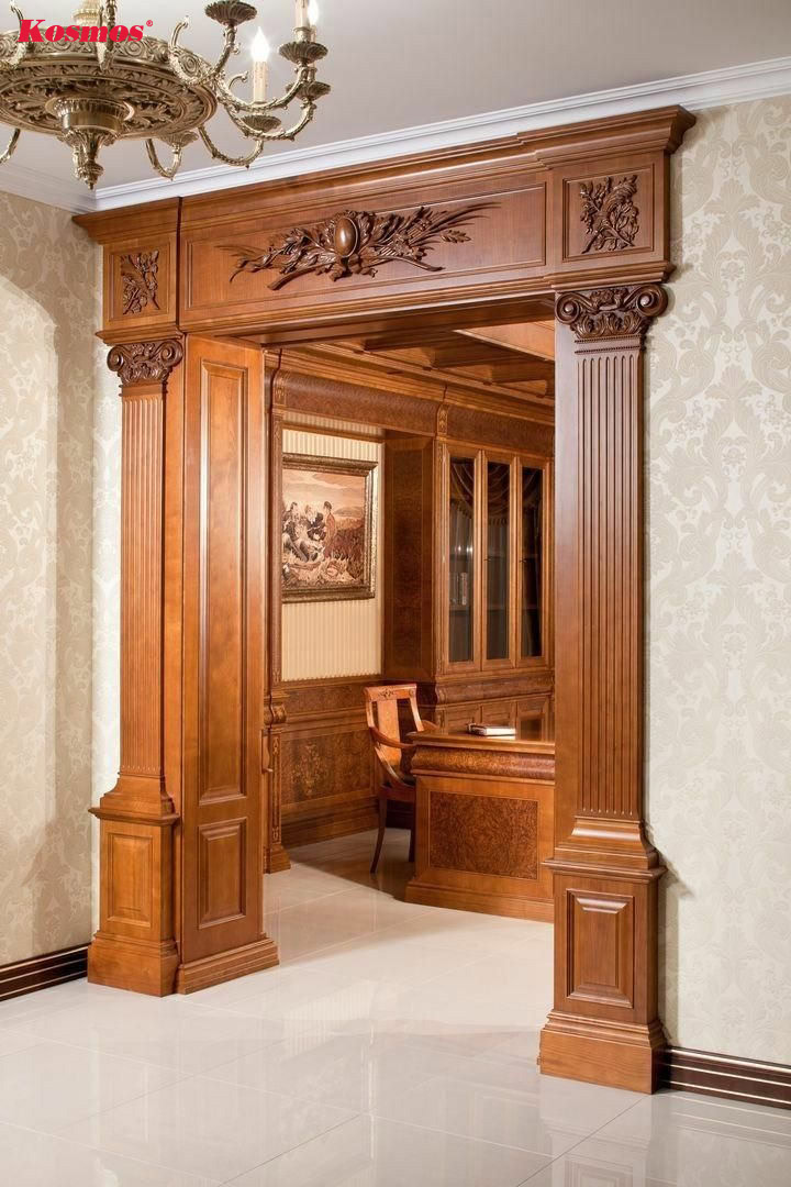 Cột gỗ chạm khắc tinh xảo, mang phong cách cổ điển, sang trọng