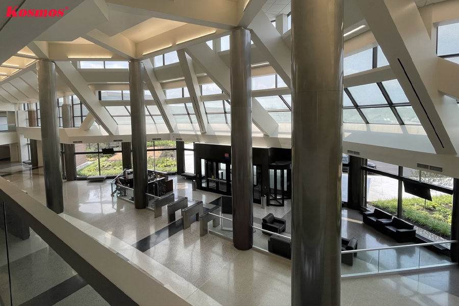 Công trình thương mại sử dụng tấm Alu ốp cột