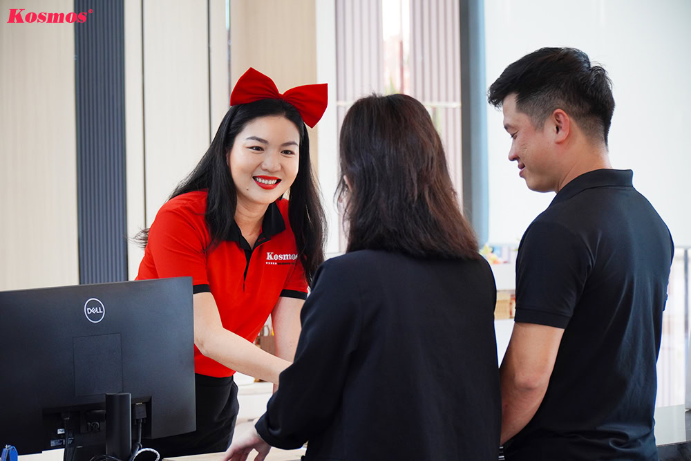 Kosmos Việt Nam luôn sẵn sàng hỗ trợ và giải đáp mọi thắc mắc của Khách hàng Kosmos Việt Nam luôn sẵn sàng hỗ trợ và giải đáp mọi thắc mắc của Khách hàng