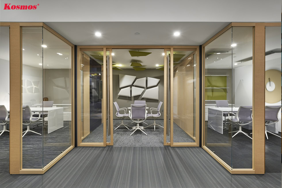 Ứng dụng vách ngăn gỗ kính cho công trình văn phòng