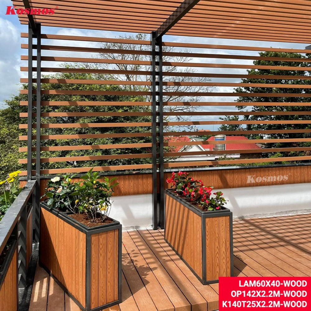 Công trình sân thượng che nắng được thi công bởi Chí Thức Công trình sân thượng che nắng được thi công bởi Chí Thức