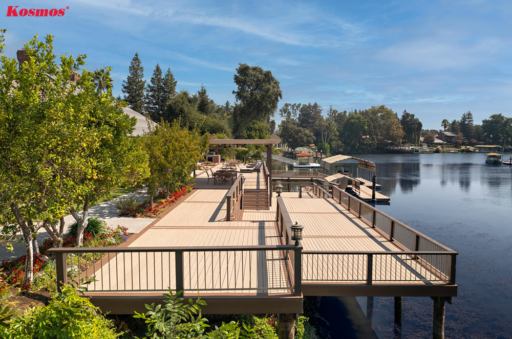 Gợi ý mẫu sàn gỗ nhựa sân vườn cho khu vực lối đi bộ ven sông