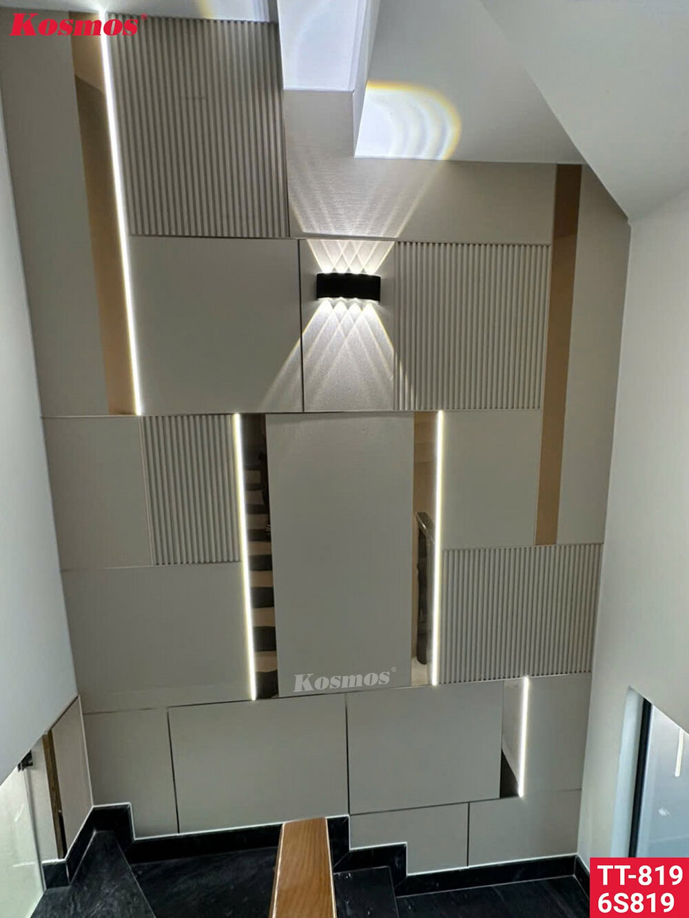 Ốp vách cầu thang bằng tấm than tre được thi công bởi Ngọc Hồ 02