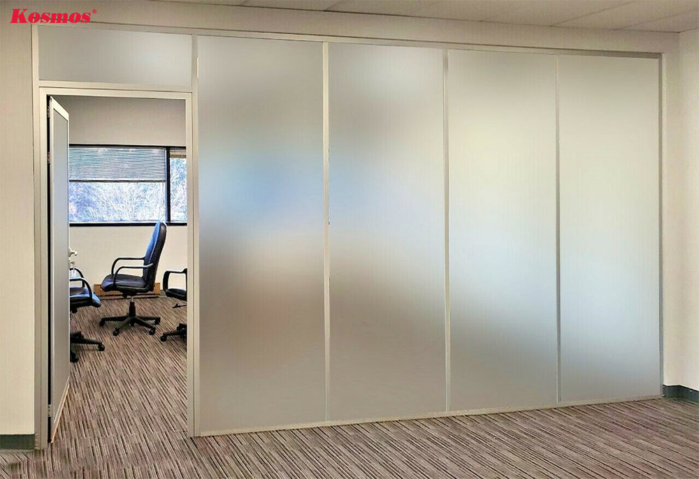 Phòng họp ứng dụng kính mờ làm vách ngăn