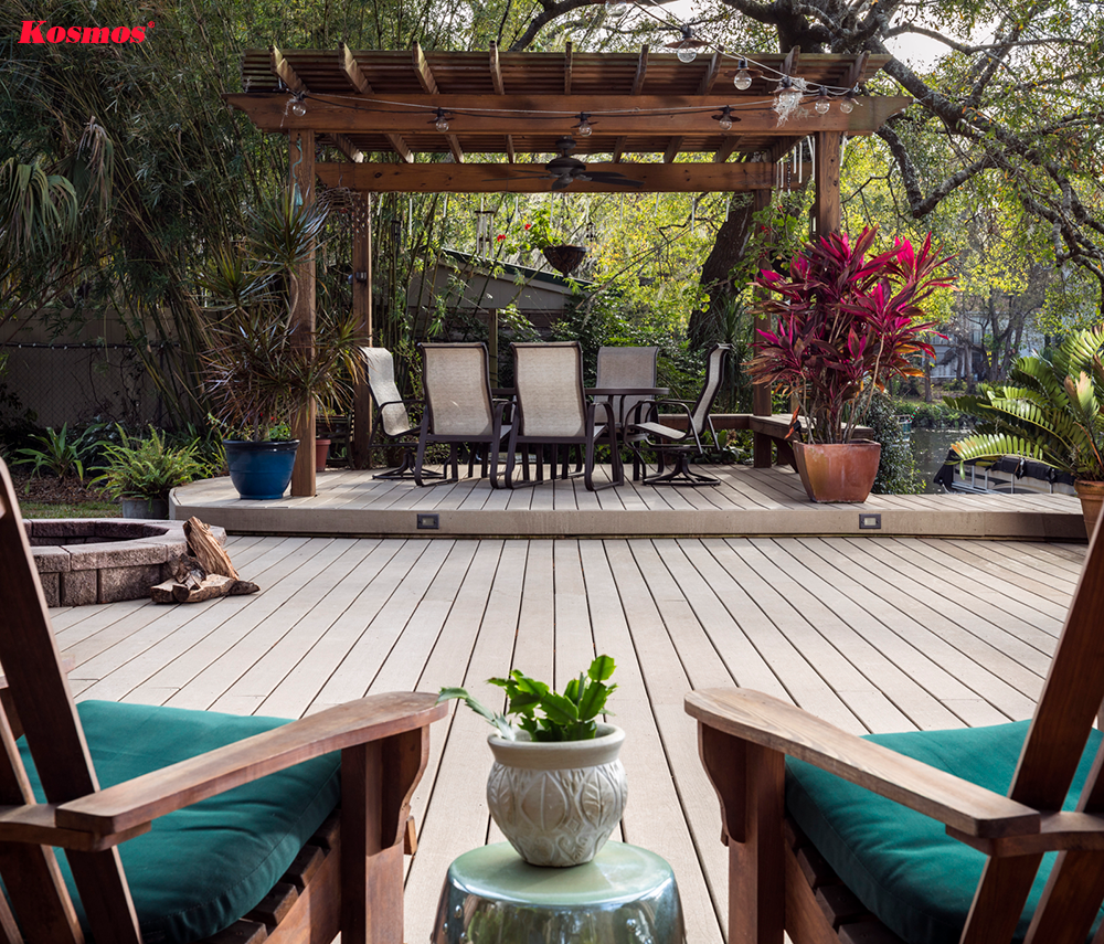 Sàn gỗ nhựa lót sân vườn màu nâu cà phê