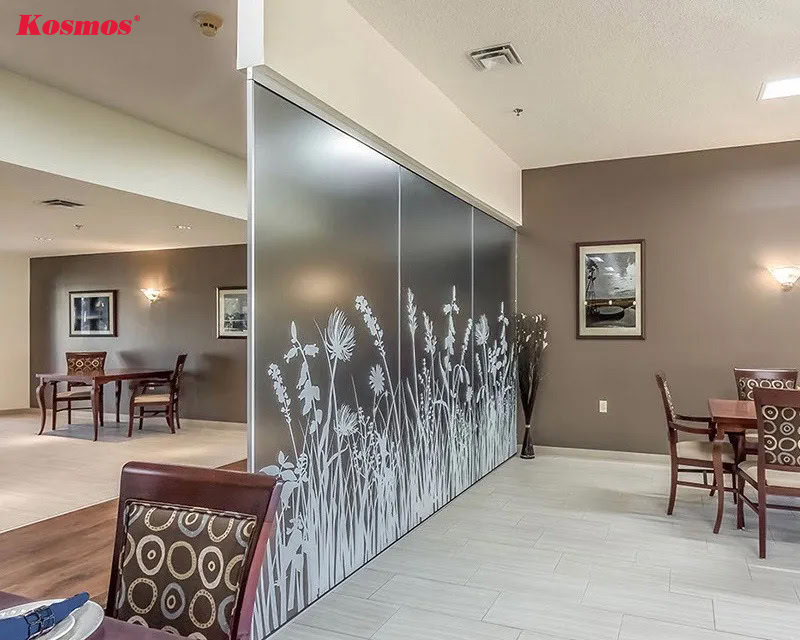 Vách kính nghệ thuật ứng dụng cho nhà hàng sang trọng