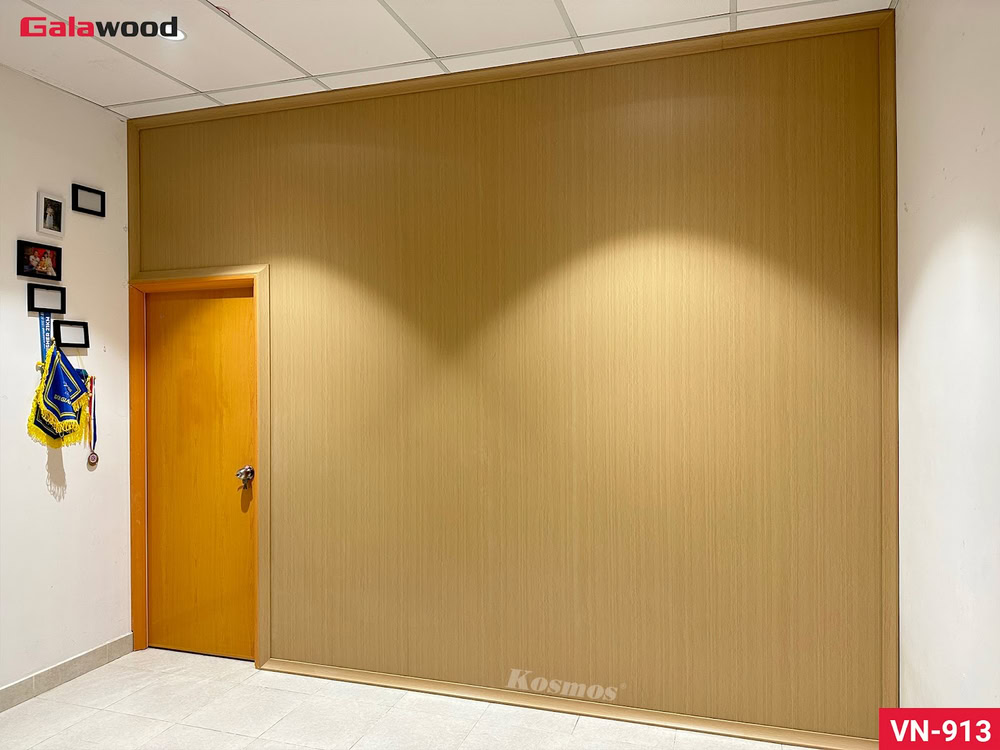 Vách ngăn nhựa dễ bảo dưỡng nhờ có bề mặt chống bám bụi và không thấm nước