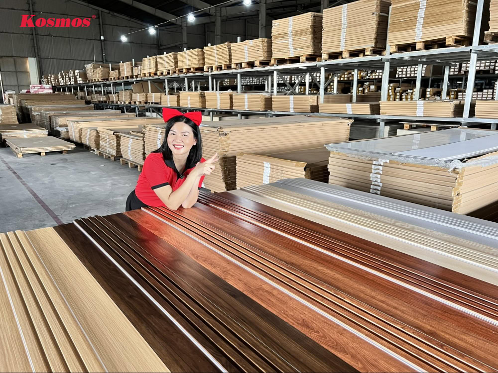 Kosmos hiện phân phối dòng tấm ốp nhựa giả gỗ đẹp, bền bỉ
