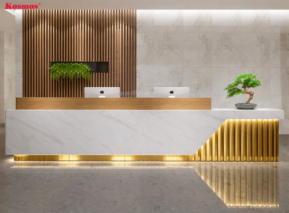 Lam sóng inox trang trí tại khu vực quầy lễ tân