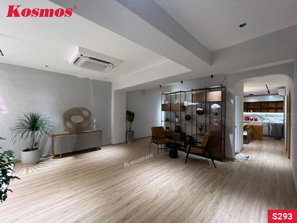 Lót sàn nhà bằng sàn gỗ Kosmos được thi bởi Thuận Phát