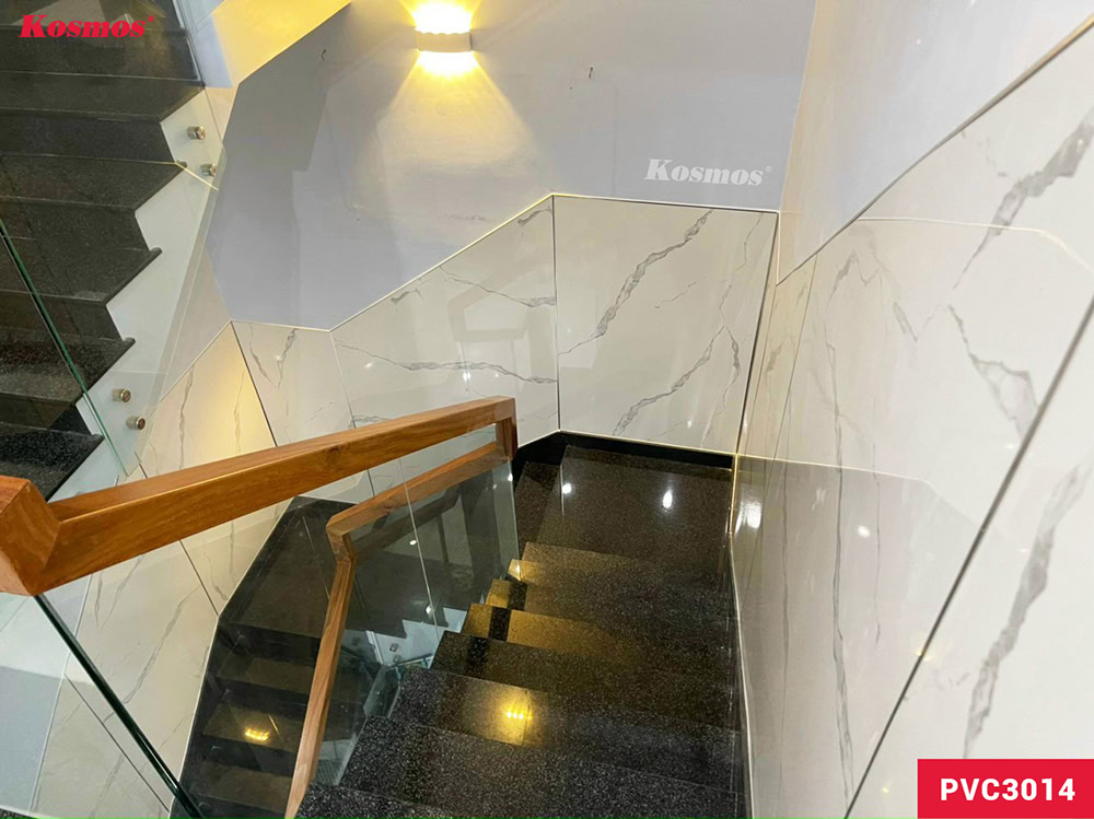 Công trình ốp lamri cầu thang bằng tấm PVC vân đá Kosmos được thi công bởi Đại lý Duy Nhất