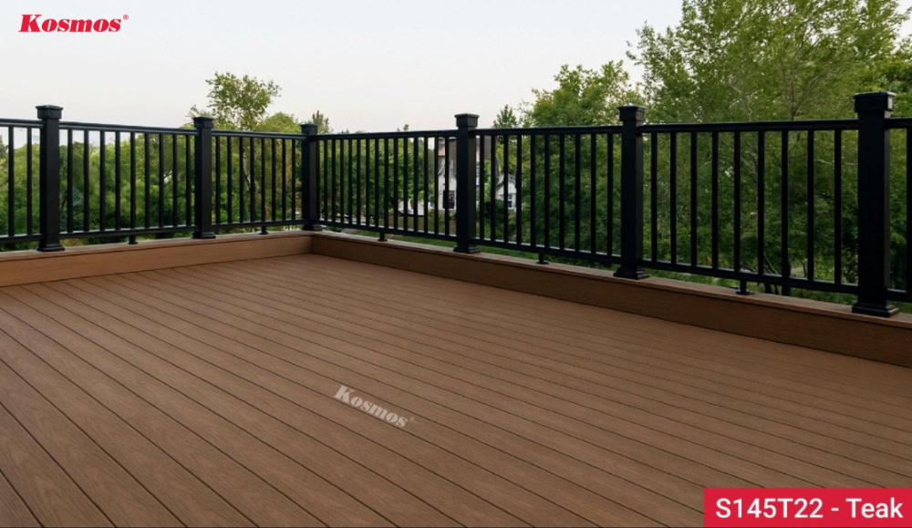 Công trình thực tế lát sàn ban công bằng gỗ nhựa S145T22