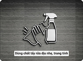 doi-voi-vet-ban-moi-su-dung-chat-tay-rua-nhe