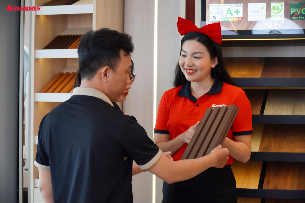 Kosmos hiện cung cấp dòng tấm ốp than tre tráng gương