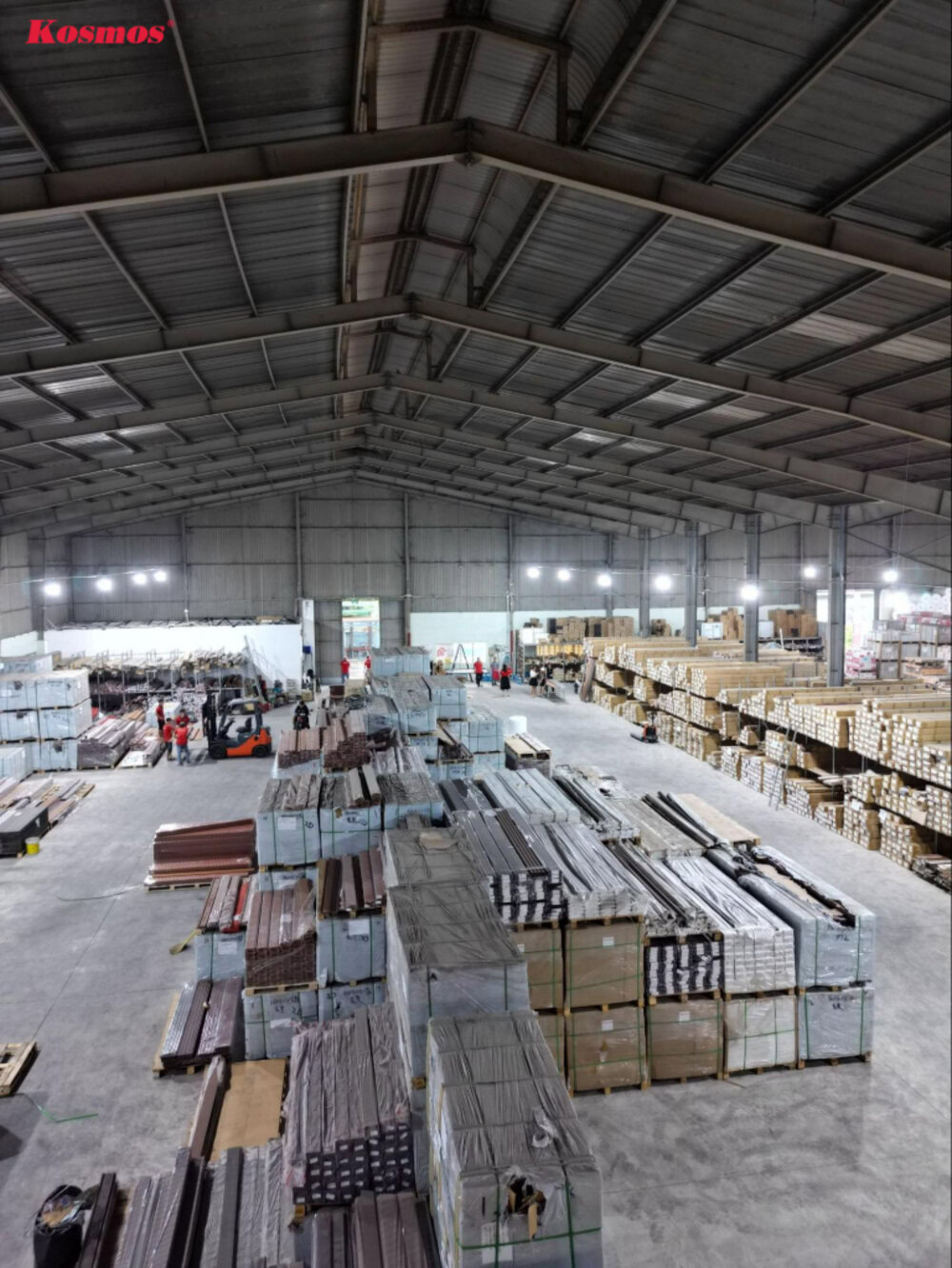 Không gian tổng kho vật liệu Kosmos