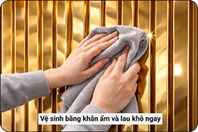 Vệ sinh bằng khăn ẩm và lau khô ngay