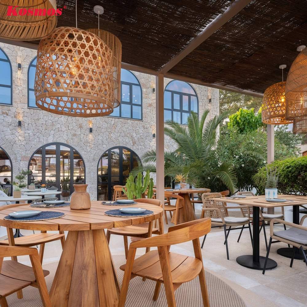 Mẫu bistro ngoài trời mang đậm dấu ấn kiến trúc Mediterranean