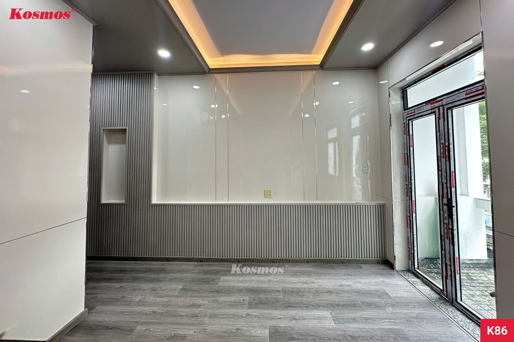 Công trình thực tế sàn gỗ Kosmos K86 màu xám cho phòng khách Công trình thực tế sàn gỗ Kosmos K86 màu xám cho phòng khách