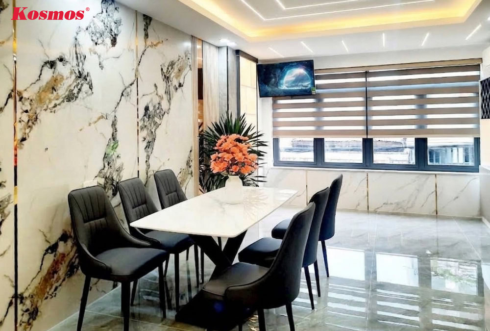 Hình công trình ốp phòng ăn tấm than tre vân đá phủ UV Phường Chợ Lớn, HCM (T5.2026)