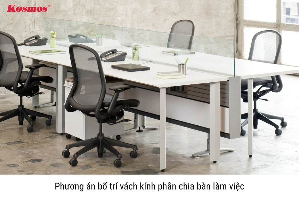 Phương án bố trí vách kính phân chia bàn làm việc