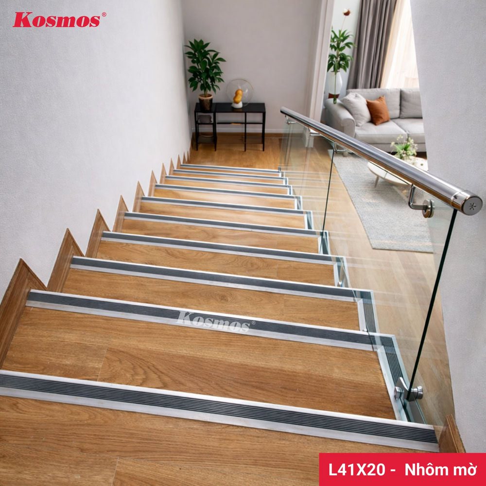 Ứng dụng dụng nẹp nhôm mờ chống trượt cầu thang L41X20